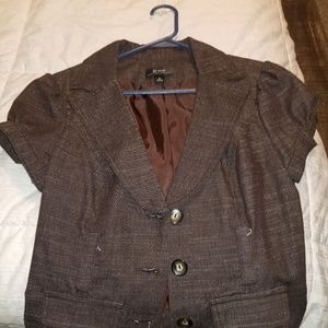 B Wear jacket with belt size:M **BUNDLES AVAILABLE